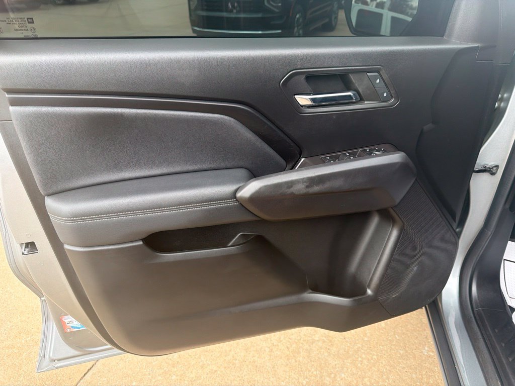 Used 2023 Chevrolet Colorado LT w/ LT Convenience Package III RWD image 16
