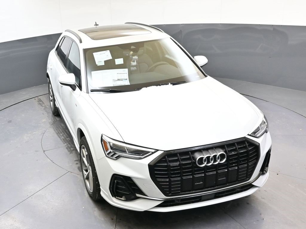 New 2025 Audi Q3 2.0T Premium image 54