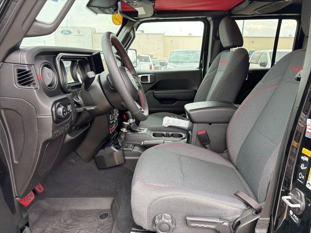 Used 2024 Jeep Gladiator Rubicon w/ Technology Group AWD/4WD image 21