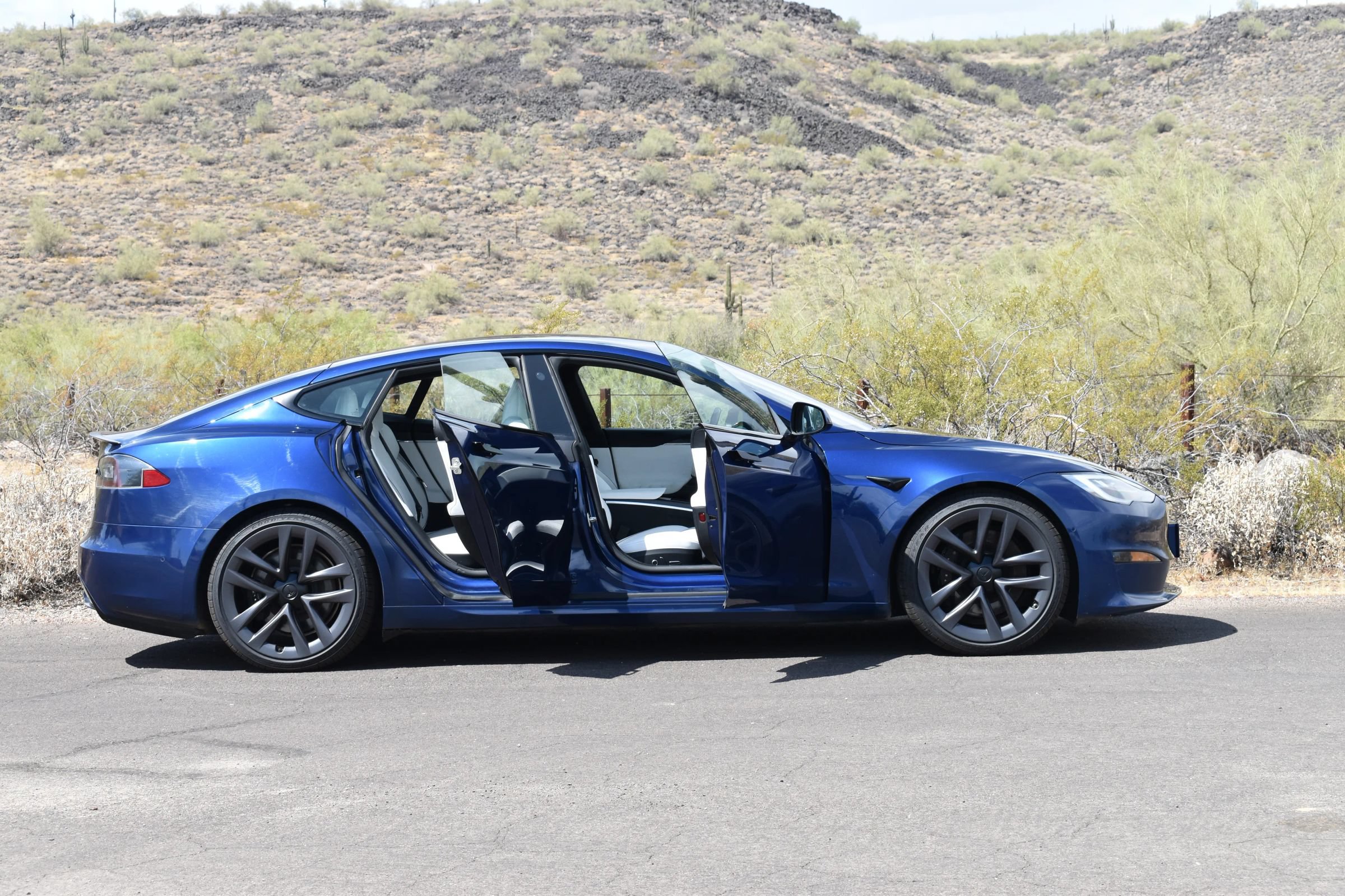 Used 2022 Tesla Model S Plaid AWD/4WD image 11