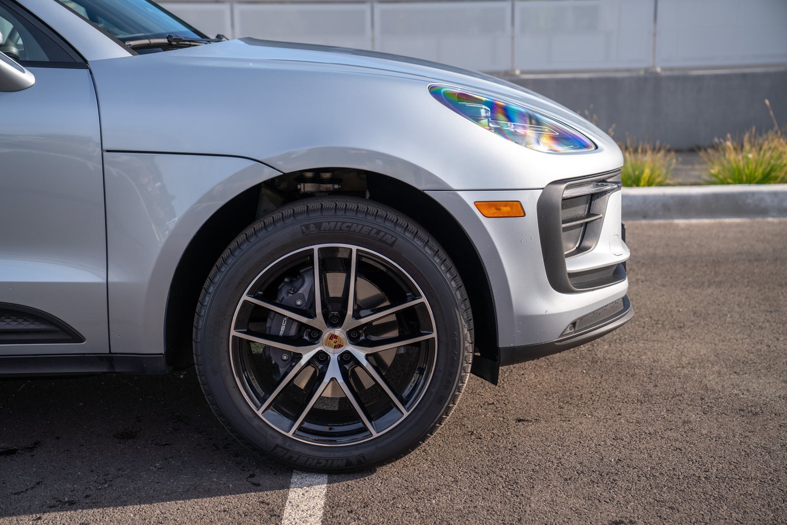 Certified 2026 Porsche Macan AWD/4WD image 9