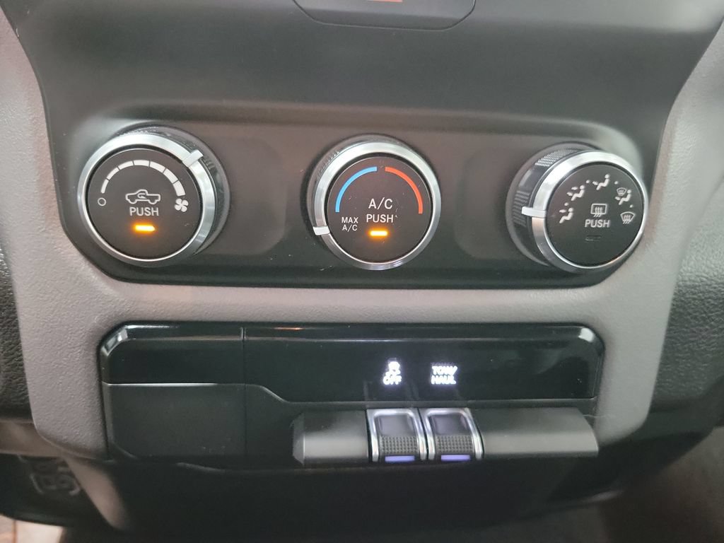 Used 2023 RAM 1500 Big Horn AWD/4WD image 36