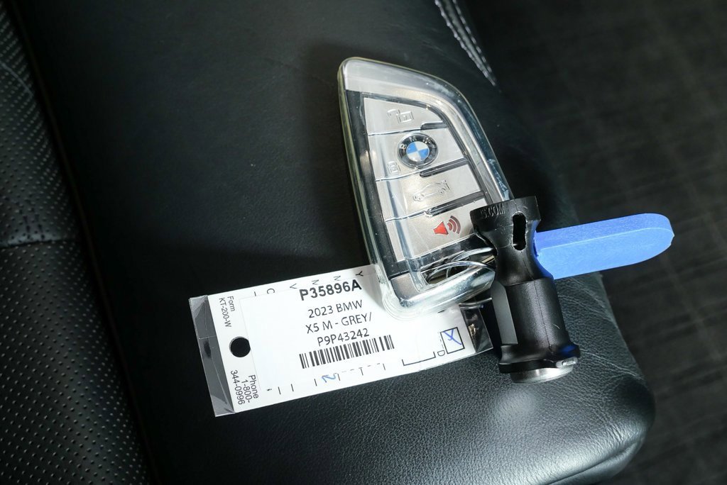 Used 2023 BMW X5 M w/ Competition Package image 39