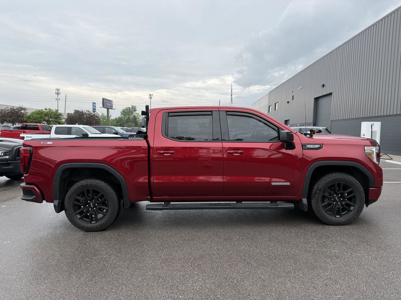 Used 2021 GMC Sierra 1500 Elevation w/ X31 Off-Road Package AWD/4WD image 2