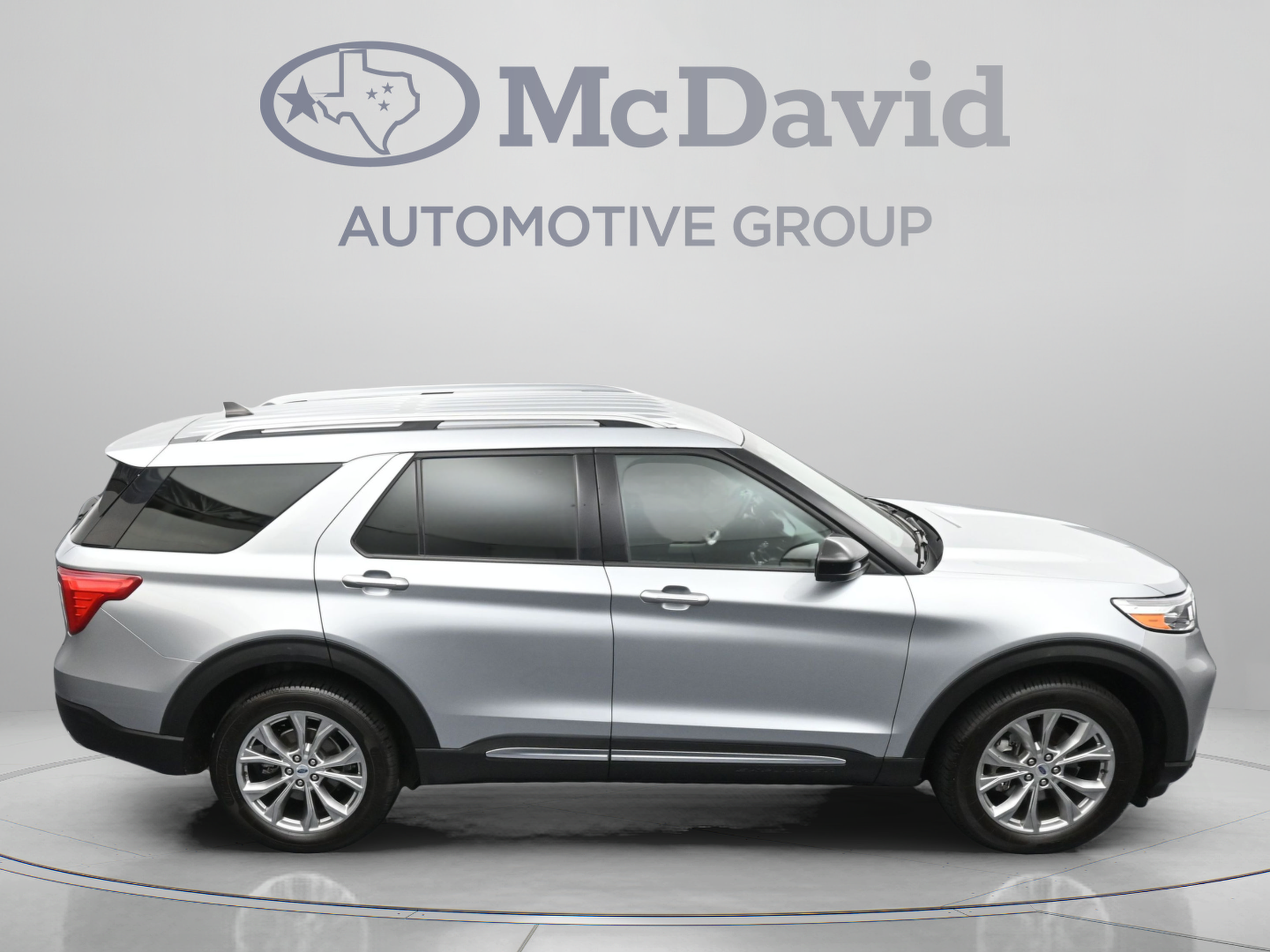 Used 2023 Ford Explorer Limited AWD/4WD image 40