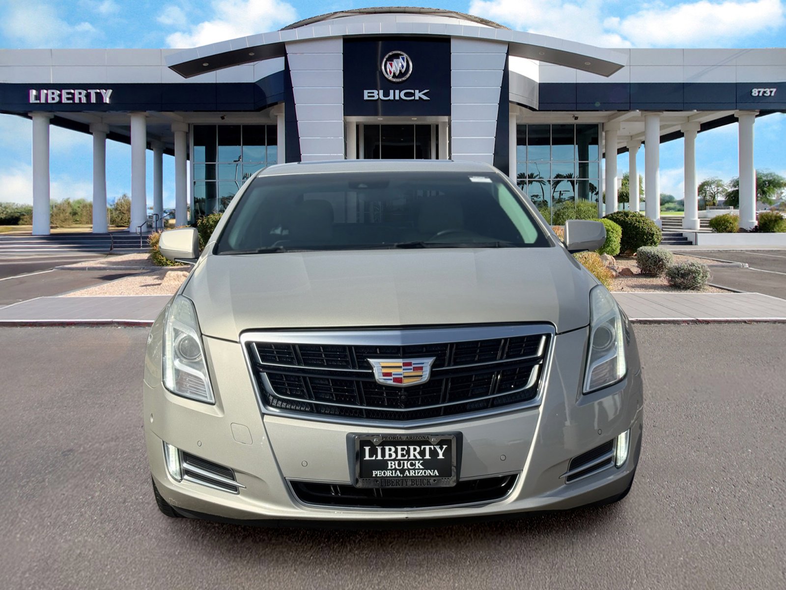 Used 2016 Cadillac XTS Luxury w/ Driver Awareness Package FWD image 4