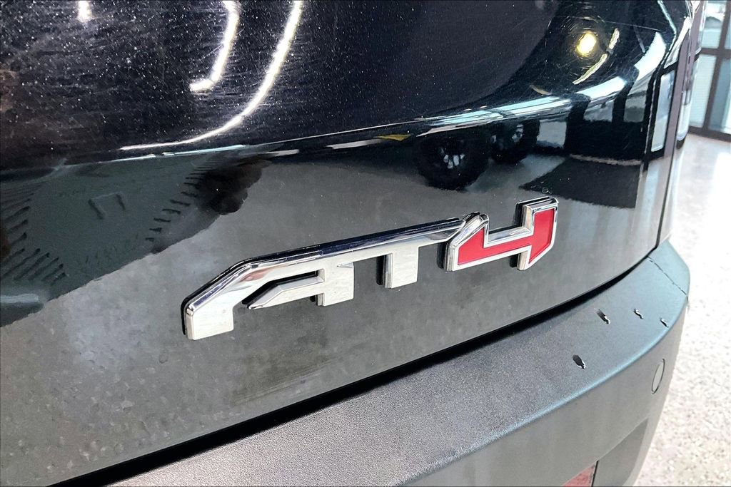 Used 2022 GMC Acadia AT4 w/ GMC Pro Grade Package AWD/4WD image 25