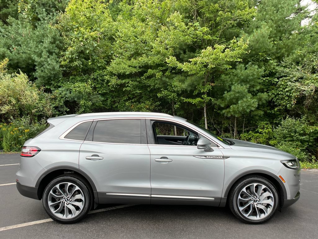 Used 2023 Lincoln Nautilus Reserve AWD/4WD image 6