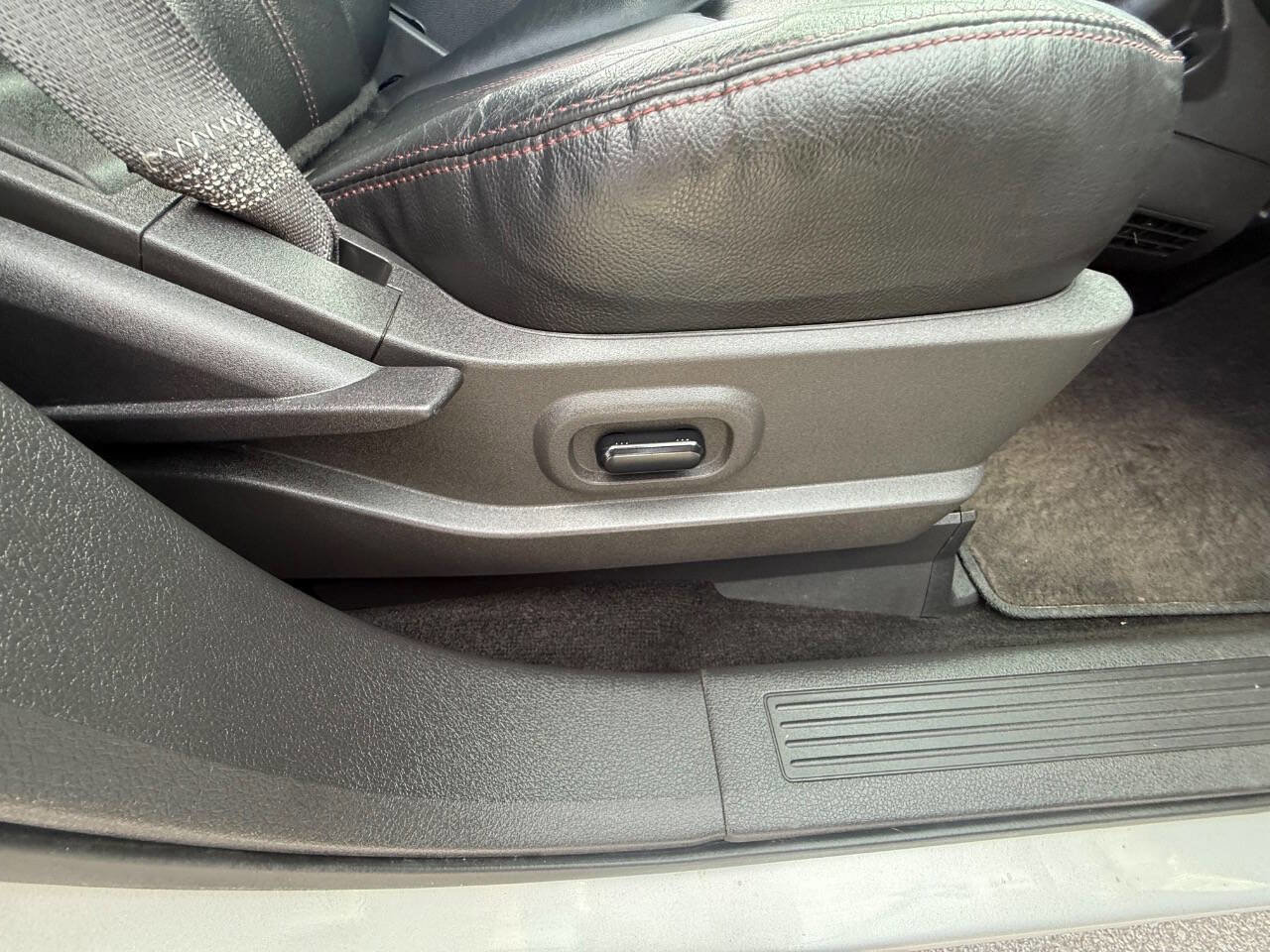 Used 2014 Ford Edge SEL w/ Equipment Group 205A AWD/4WD image 15