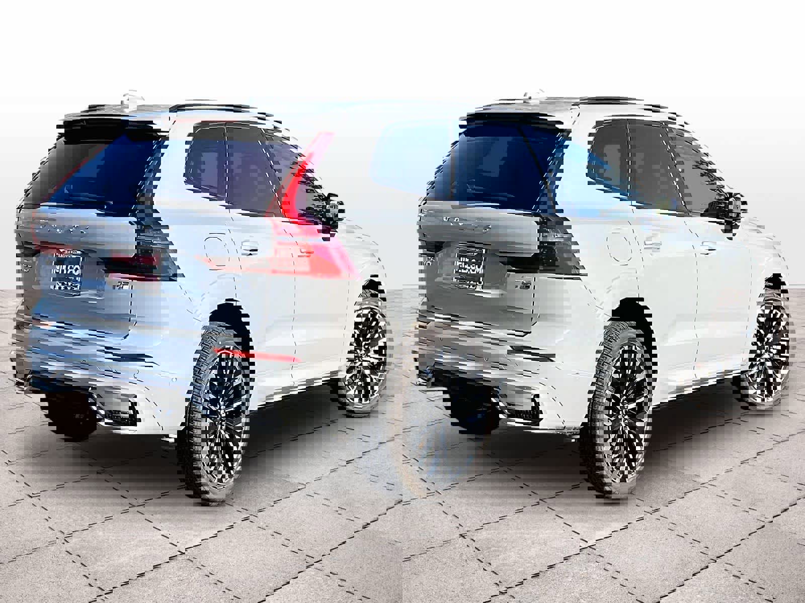 New 2026 Volvo XC60 T8 Ultra w/ Climate Package image 4