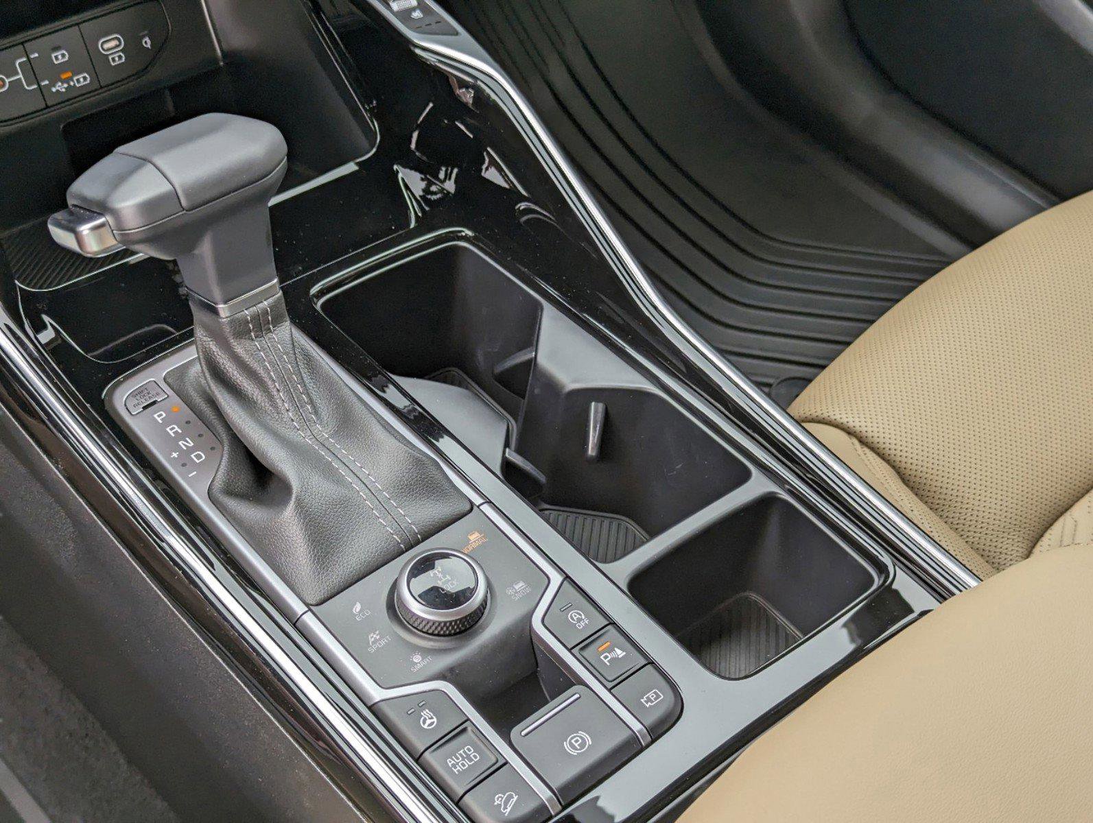 Used 2024 Kia Sorento SX Prestige w/ Olive Brown Leather Package image 25