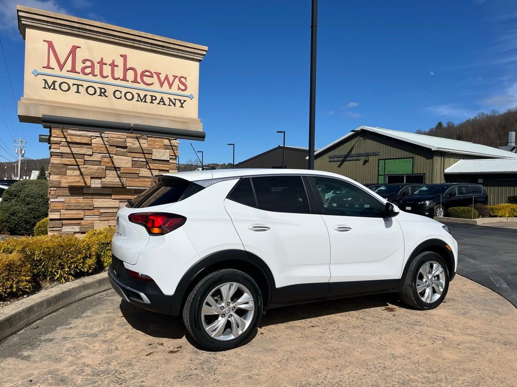 Used 2025 Buick Encore GX Preferred AWD/4WD image 5