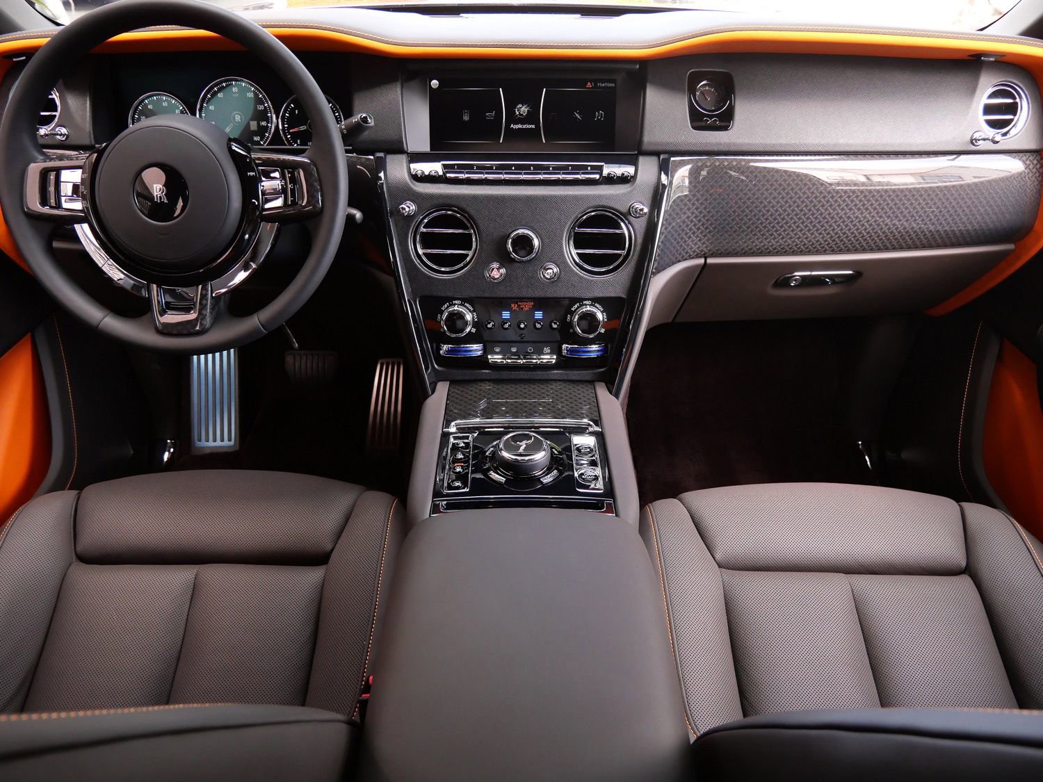 Used 2022 Rolls-Royce Cullinan Black Badge AWD/4WD image 4