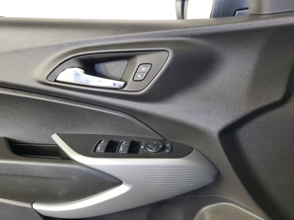 Used 2026 Chevrolet Trax LS w/ LS Convenience Package image 27