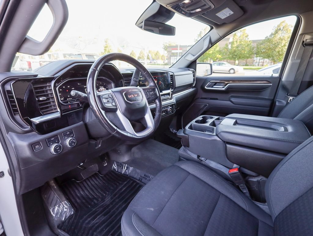 Used 2022 GMC Sierra 1500 SLE AWD/4WD image 12