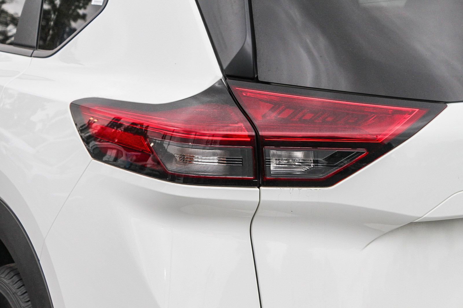 Used 2024 Nissan Rogue S image 9