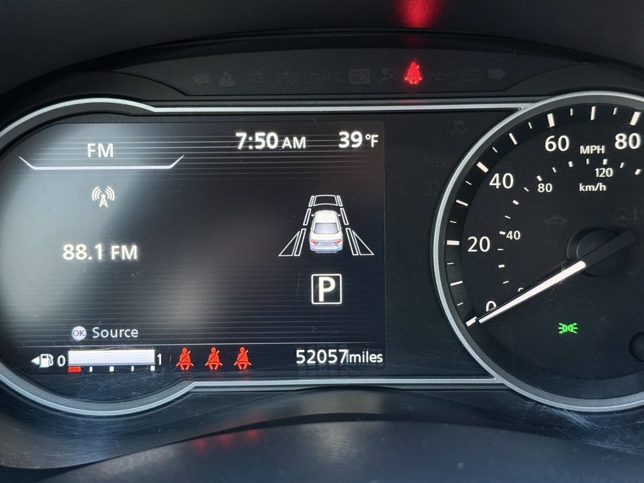 Used 2023 Nissan Versa SV w/ Trunk Package image 18