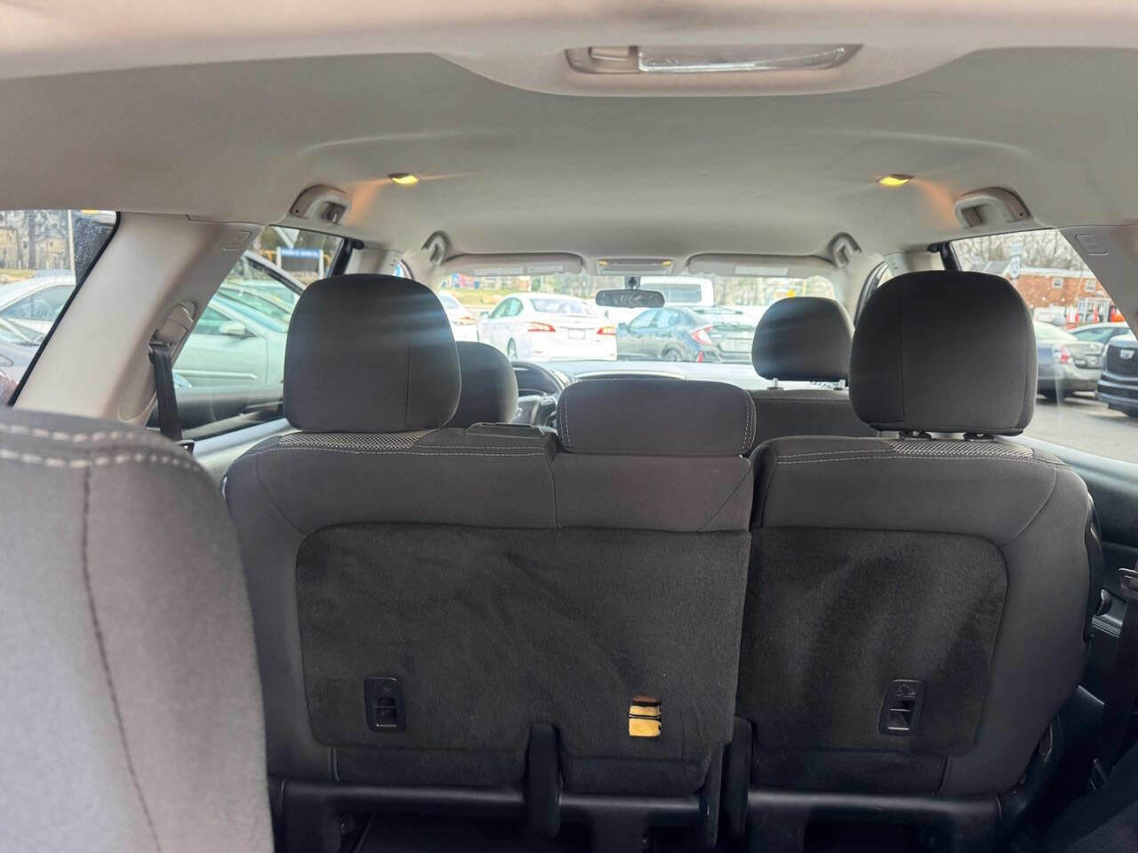 Used 2019 Nissan Pathfinder S image 17