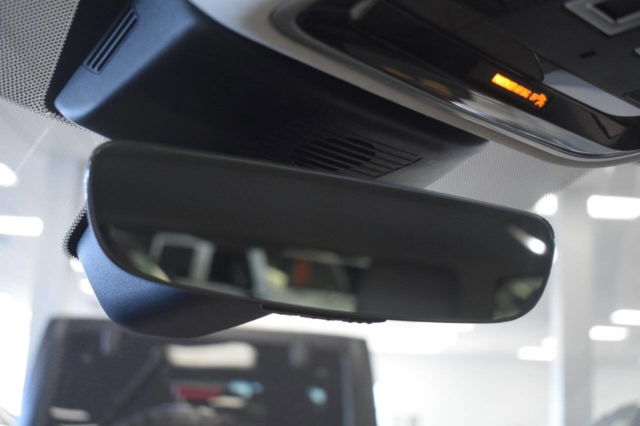 Used 2017 Land Rover Range Rover image 57