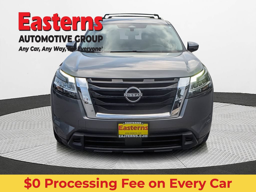 Used 2022 Nissan Pathfinder SV AWD/4WD image 9