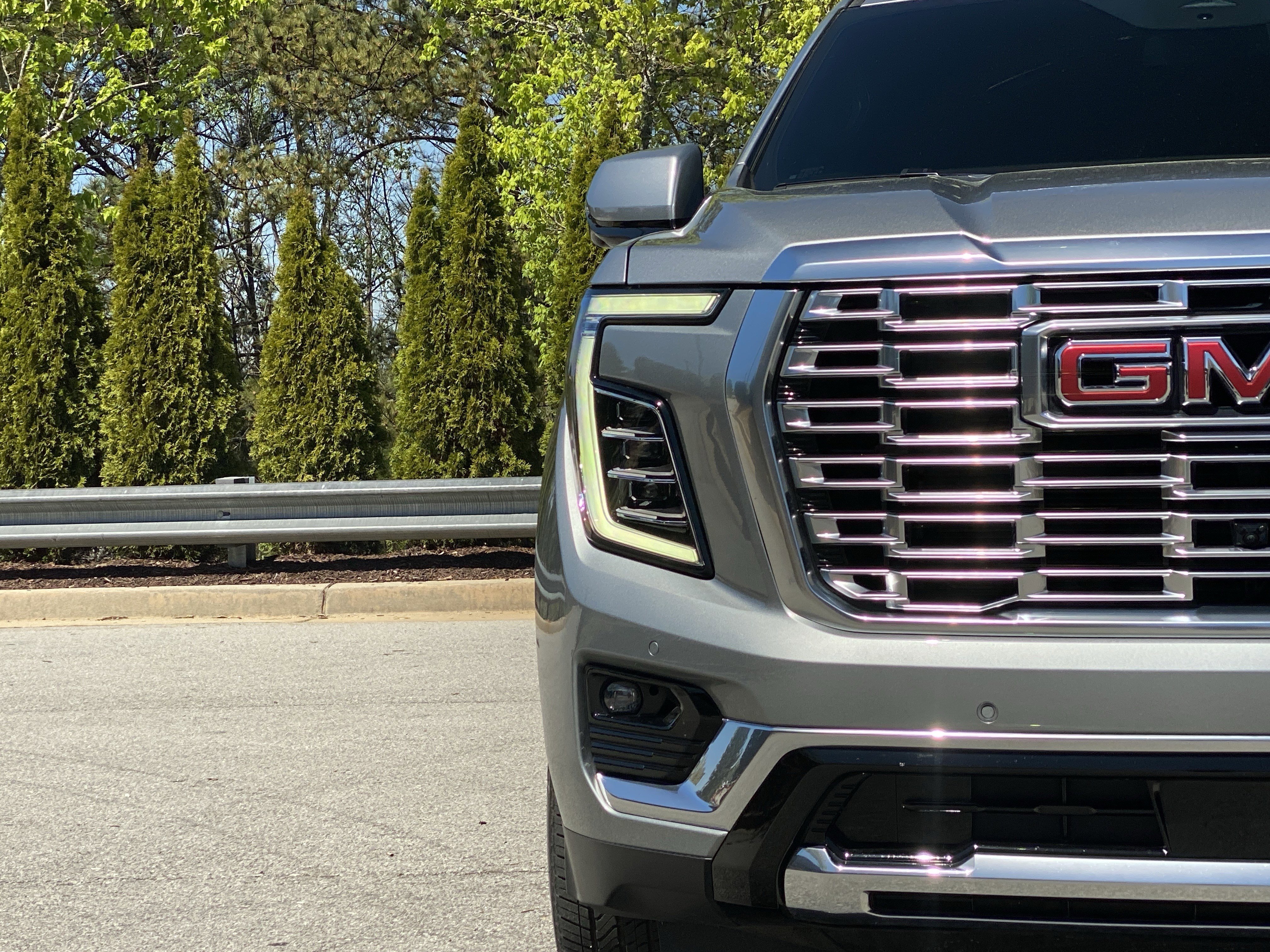 Used 2025 GMC Yukon XL Denali w/ Sun & Power Step Package image 18