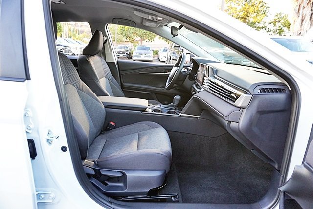 Used 2026 Toyota Camry Hybrid FWD image 18