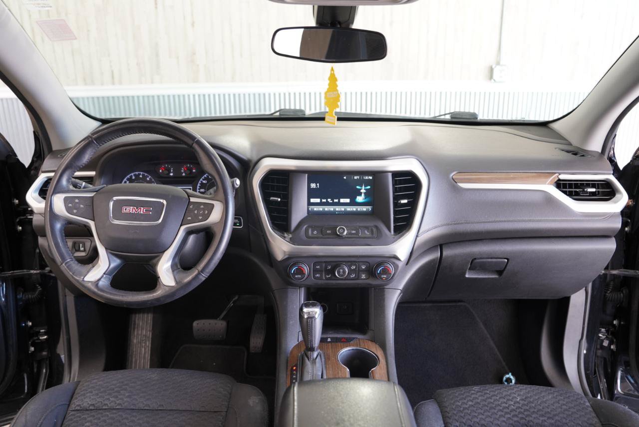 Used 2017 GMC Acadia SLE FWD image 16