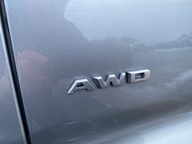 Used 2025 Cadillac XT4 Sport image 8