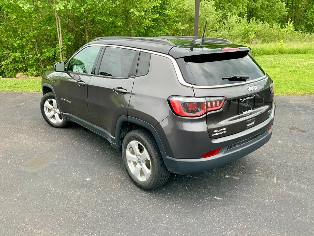 Used 2019 Jeep Compass Latitude w/ Popular Equipment Group AWD/4WD image 11