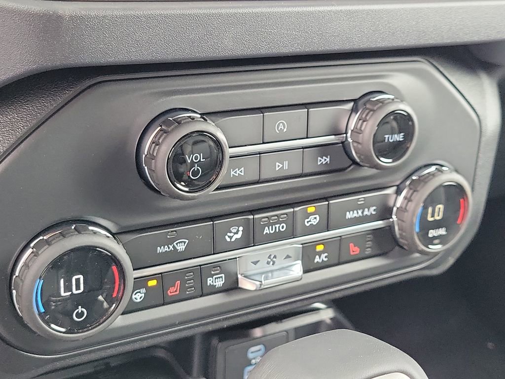 New 2025 Ford Bronco Outer Banks image 25