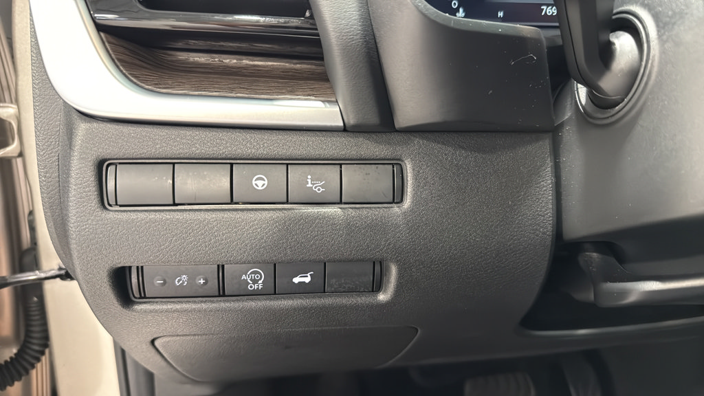 Used 2024 Nissan Rogue Platinum w/ Platinum Premium Package AWD/4WD image 20