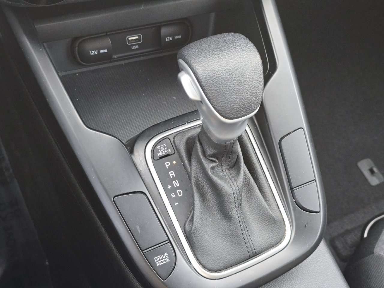 Used 2023 Kia Soul LX image 28