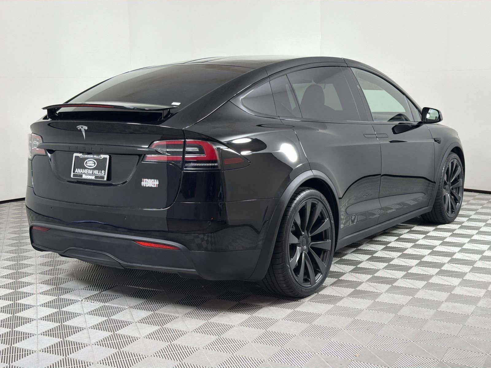 Used 2022 Tesla Model X Plaid image 5