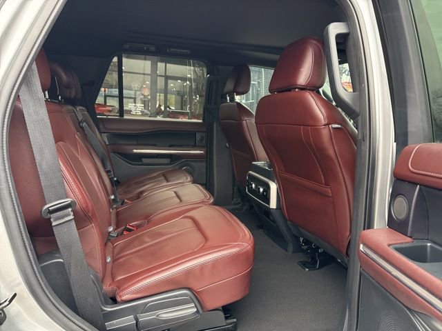 Used 2024 Ford Expedition Limited image 12