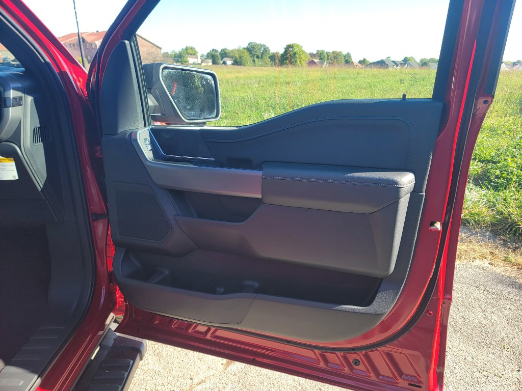 New 2025 Ford F150 XLT image 33