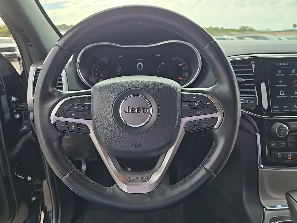 Used 2022 Jeep Grand Cherokee Laredo X image 16