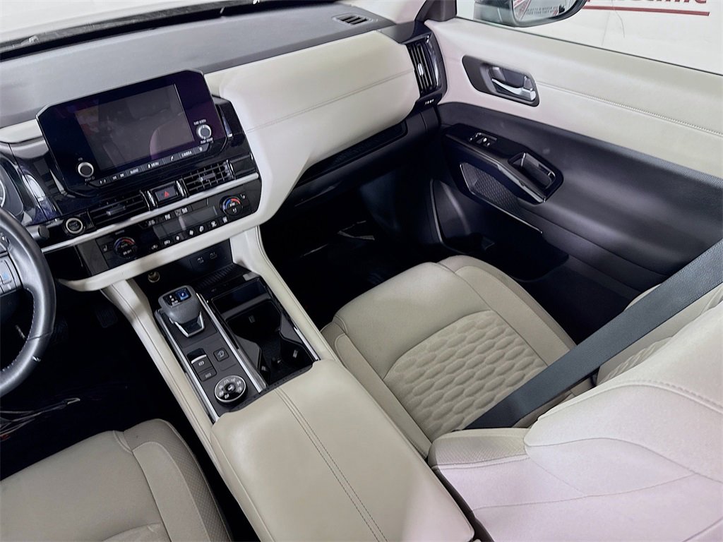 Certified 2022 Nissan Pathfinder SV w/ SV Premium Package image 27