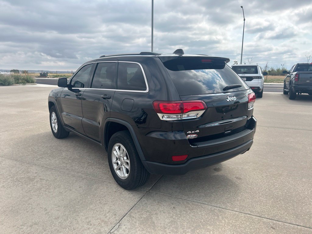 Used 2020 Jeep Grand Cherokee Laredo AWD/4WD image 3
