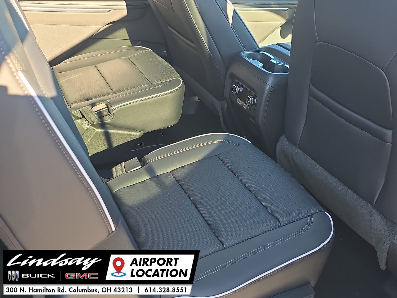 New 2027 Buick Enclave Sport Touring w/ Power Package AWD/4WD image 28