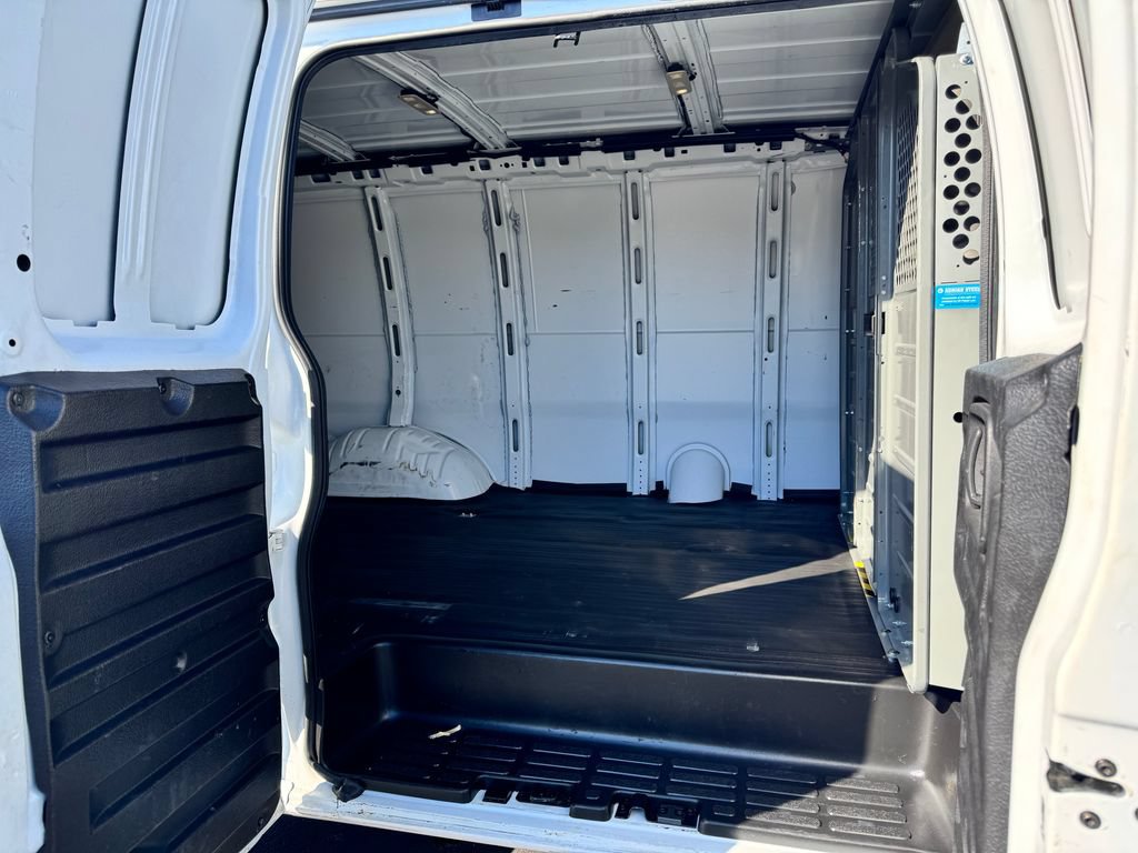 Used 2023 GMC Savana 2500 w/ Driver Convenience Package RWD image 14