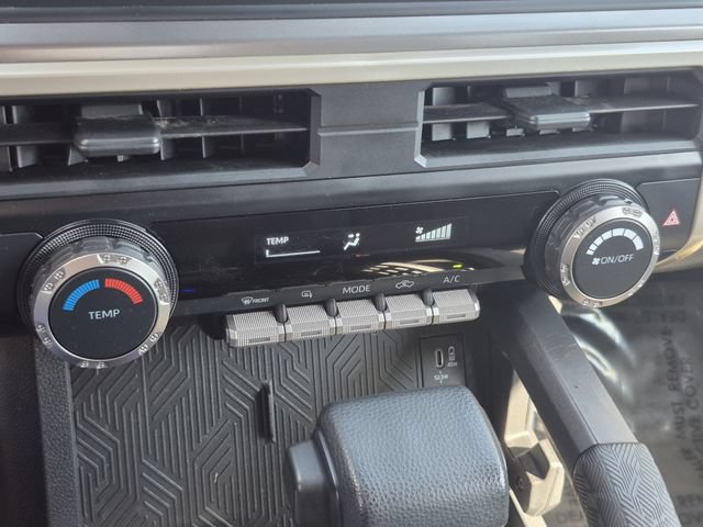 Used 2024 Toyota Tacoma SR5 AWD/4WD image 15