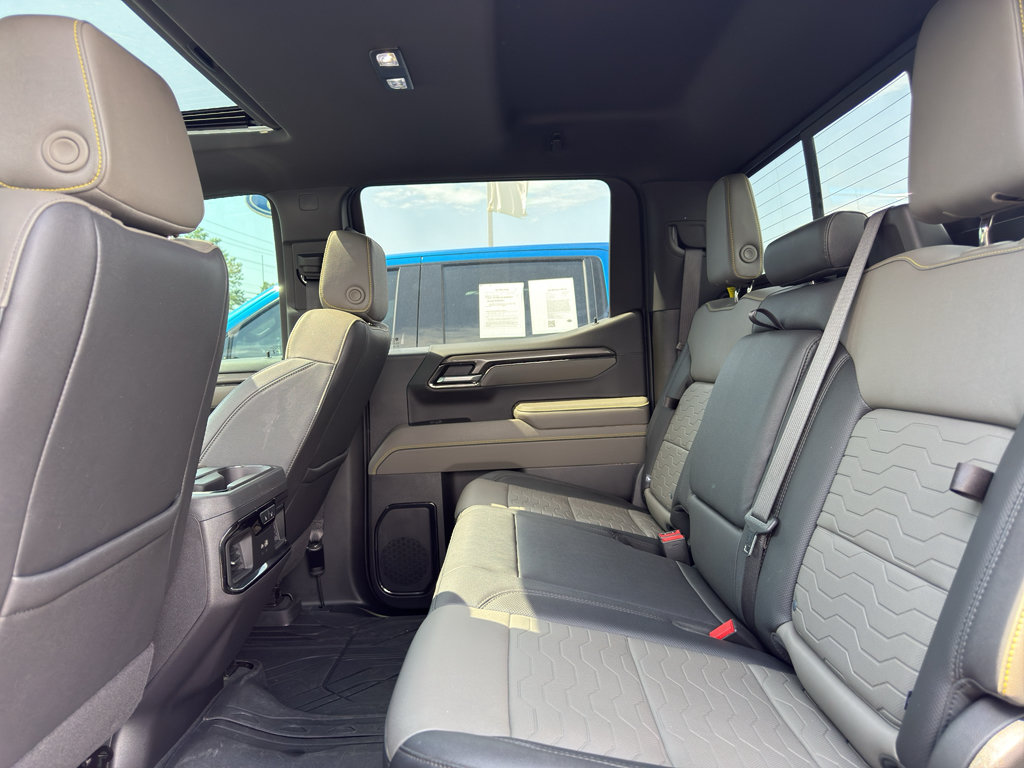Used 2025 Chevrolet Silverado 1500 ZR2 w/ Technology Package AWD/4WD image 15