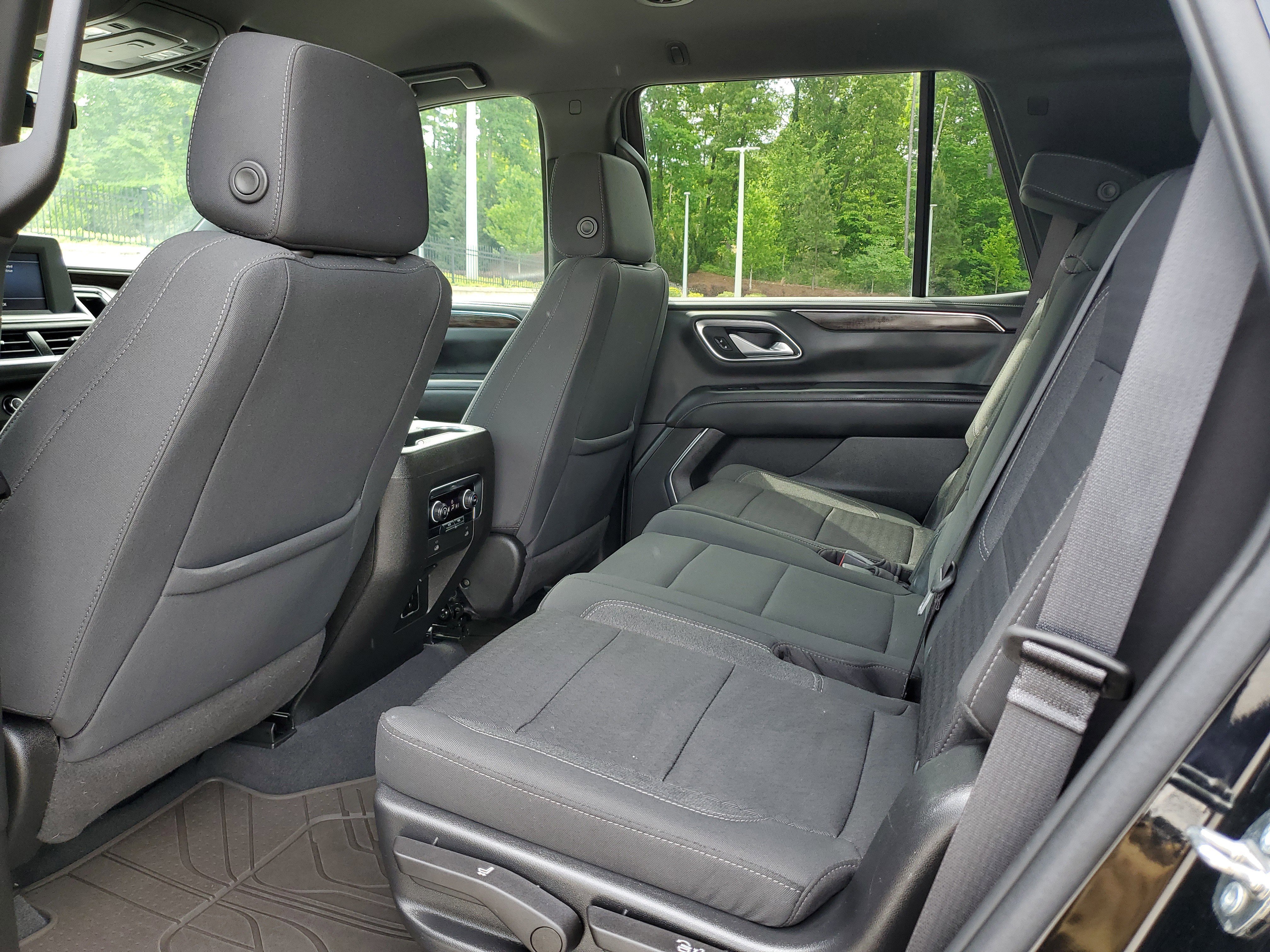 Used 2022 Chevrolet Tahoe LS RWD image 11