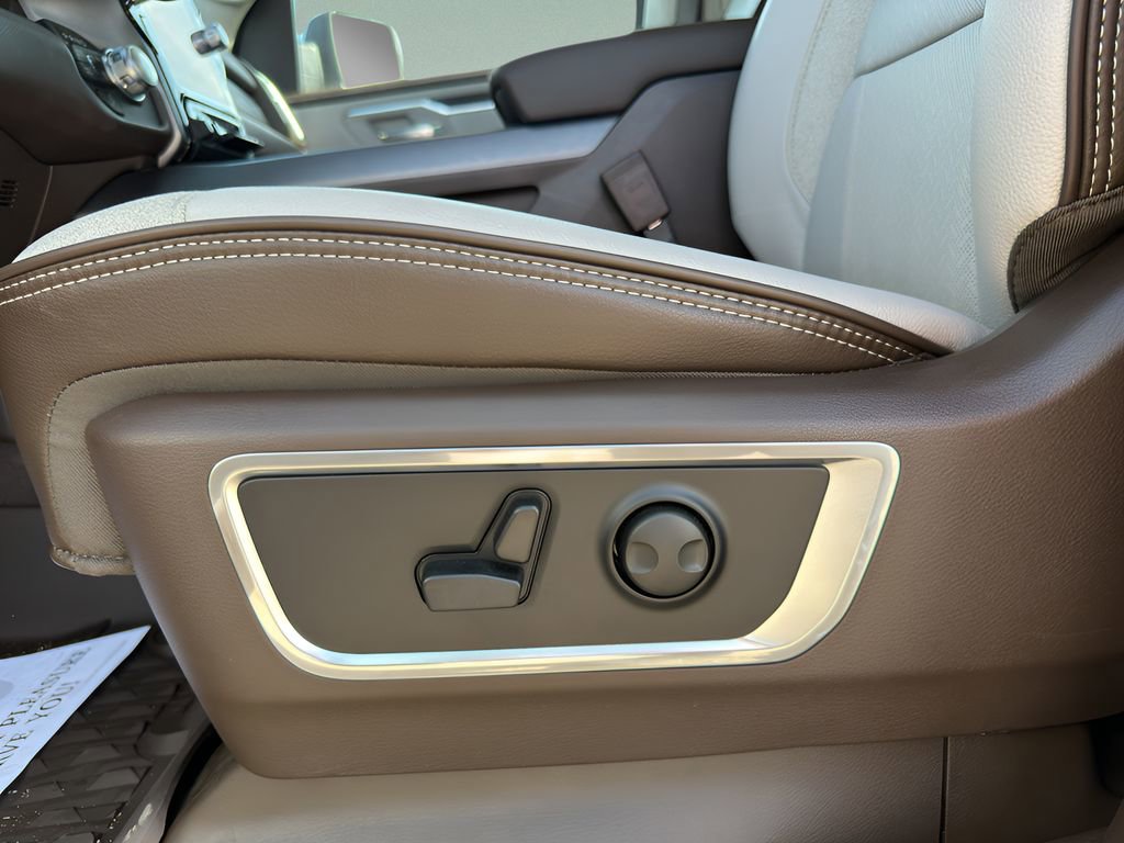 New 2025 RAM 1500 Laramie image 14