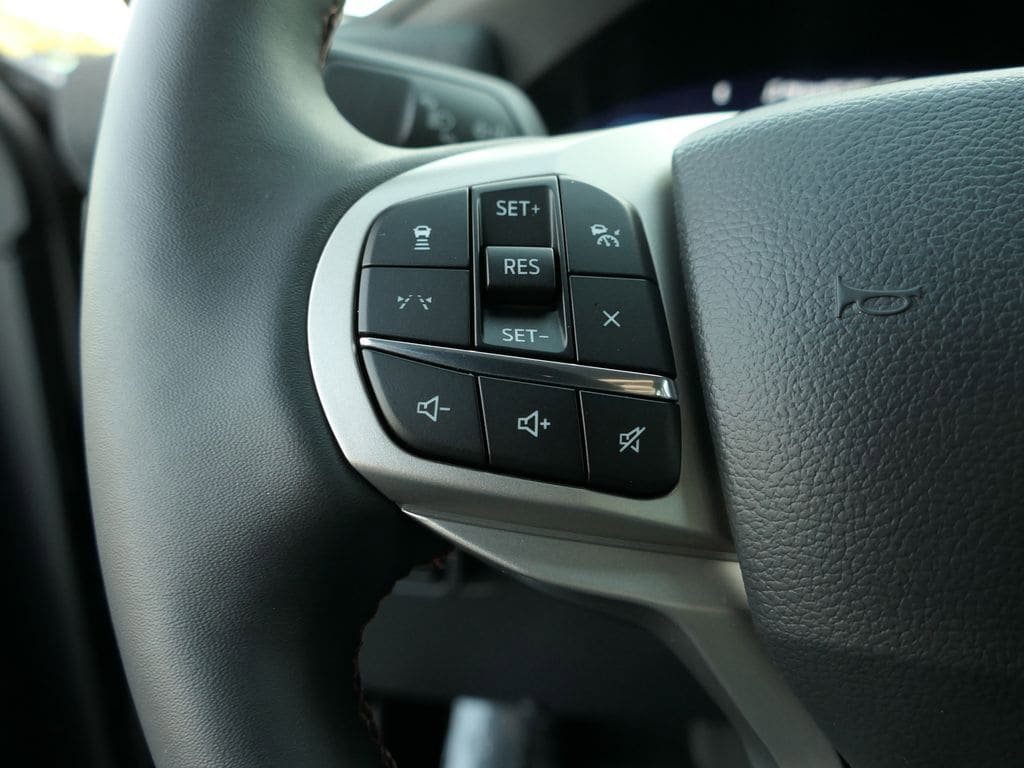 Used 2026 Ford Explorer Active w/ Active Comfort Package RWD image 16