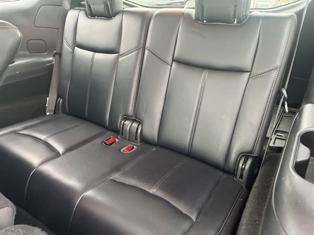 Used 2019 Nissan Pathfinder SL FWD image 10