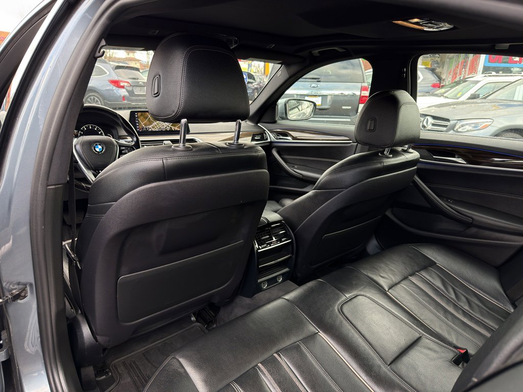 Used 2018 BMW 530i xDrive AWD/4WD image 12