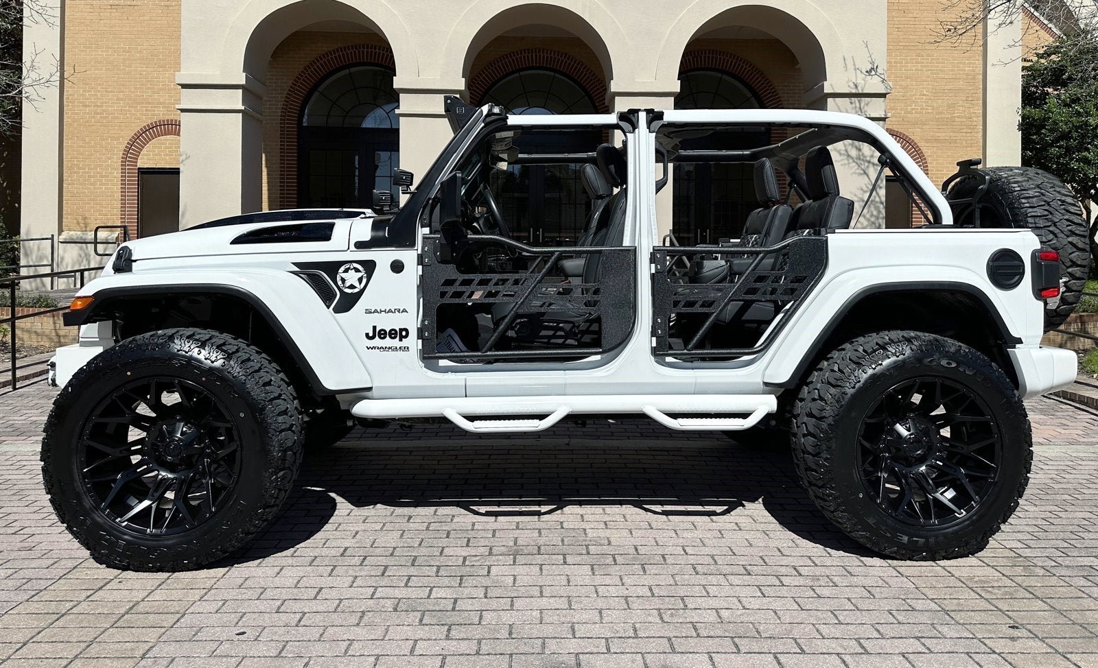 Used 2021 Jeep Wrangler Unlimited Sahara AWD/4WD image 5