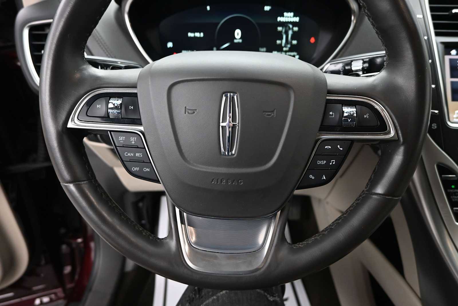 Used 2019 Lincoln Nautilus Select AWD/4WD image 11