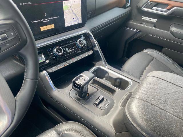 Used 2023 GMC Sierra 1500 Denali w/ Technology Package AWD/4WD image 23
